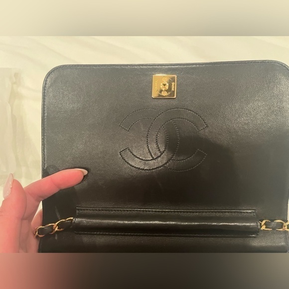 CHANEL Vintage Quilted Lambskin Full Flap Bag Black - Picture 12 of 14